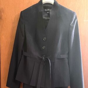Navy Blue Evan Picone 2 piece Belted Pantsuit size 8